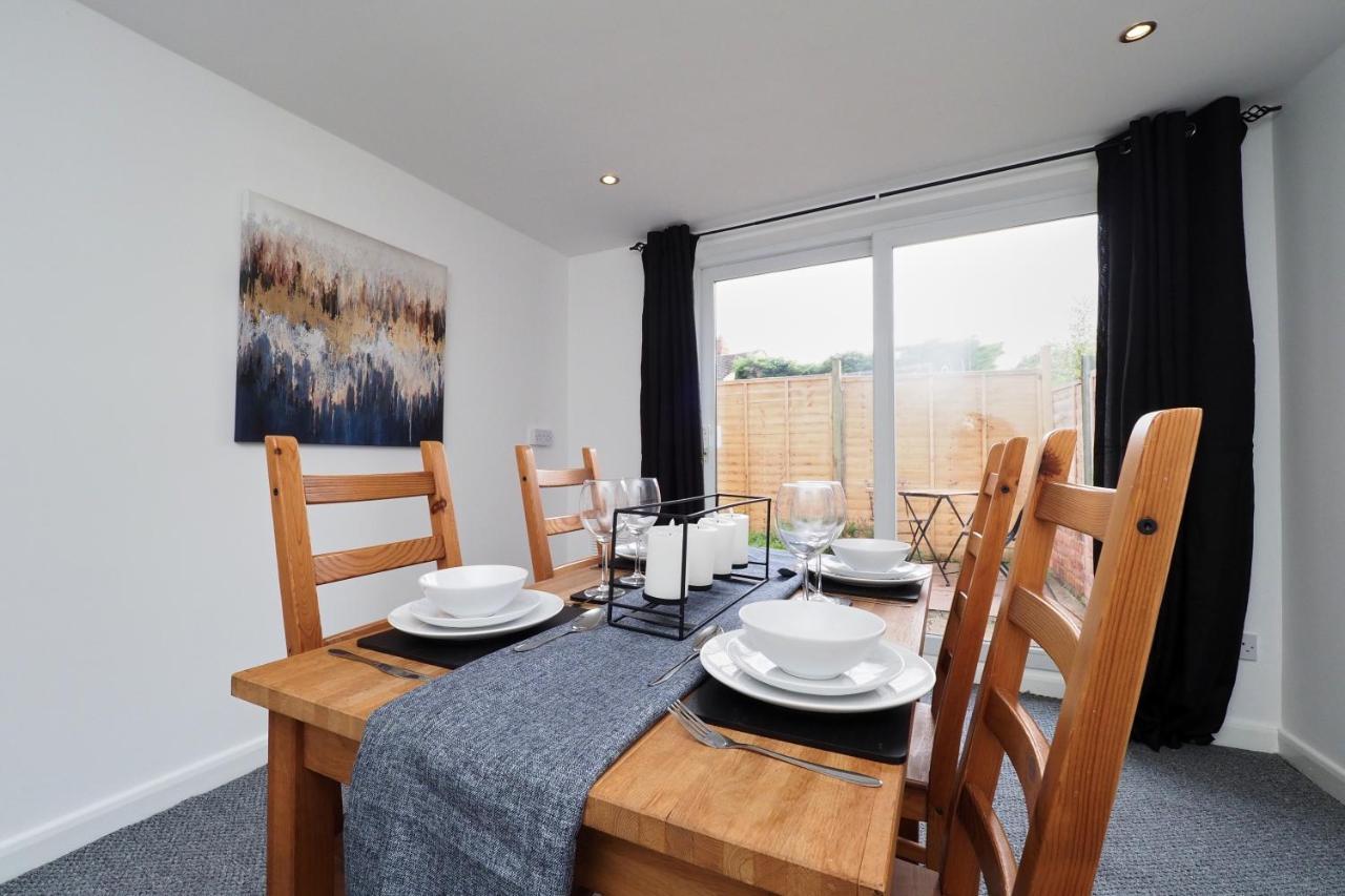 Home In Wellesbourne - Contractors - Families - Reduced Rates Екстериор снимка